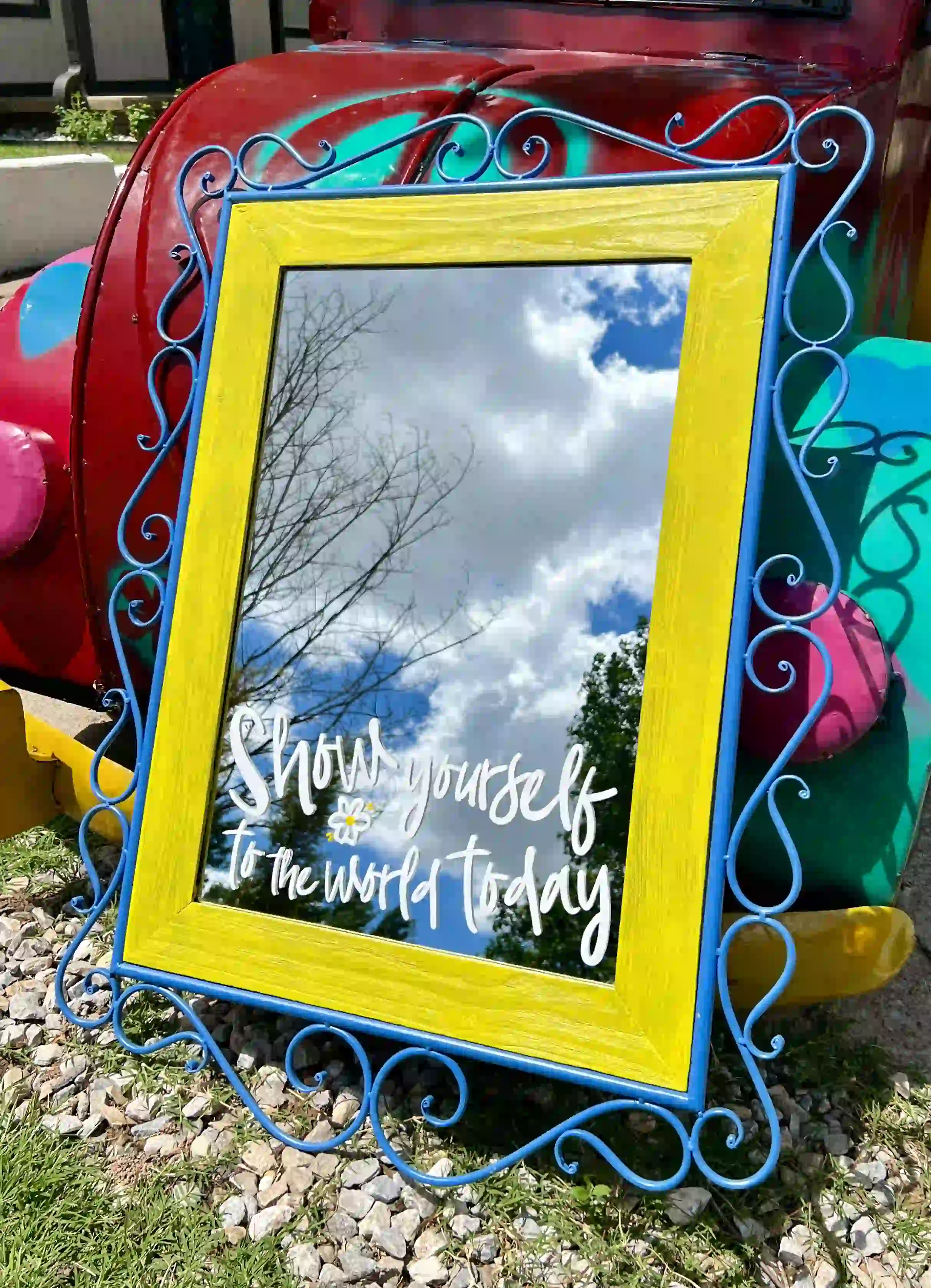 Show Yourself spray-painted artwork